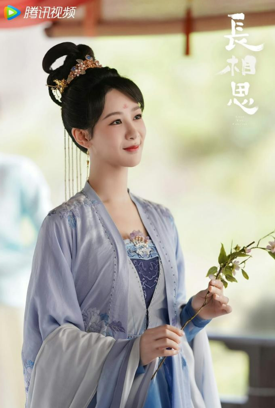 Dương Tử hóa 'quý cô cổ điển' vào dịp đặc biệt của tạp chí Nylon China - Ảnh 15